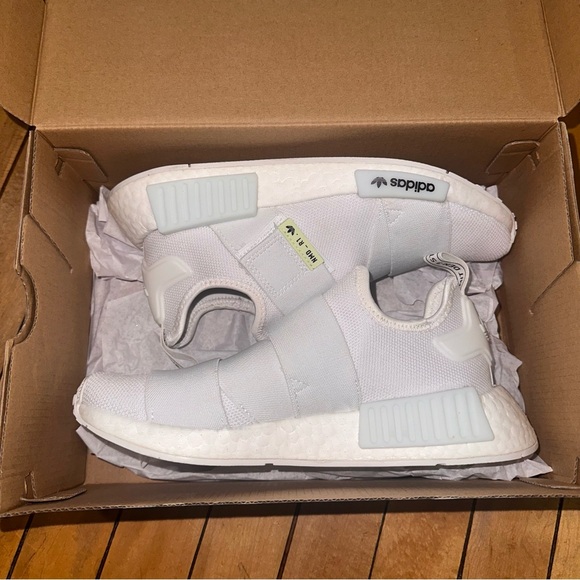 Adidas NMD_R1 Sneakers - Picture 5 of 14